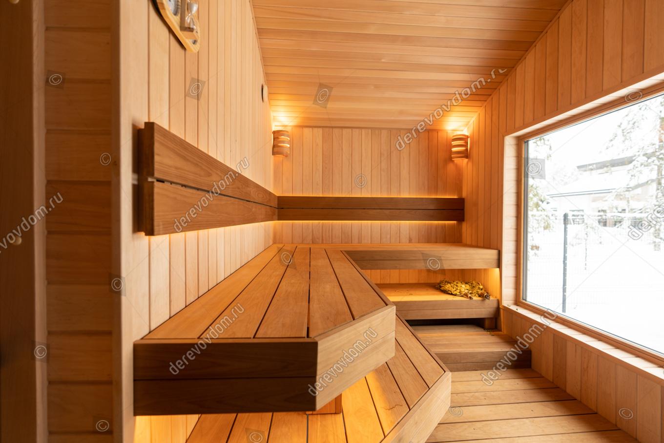 сауна с большим панорамным окном